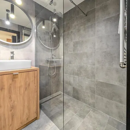 شقة Mieszczanska Riverfront By Bookinghost فروتسواف