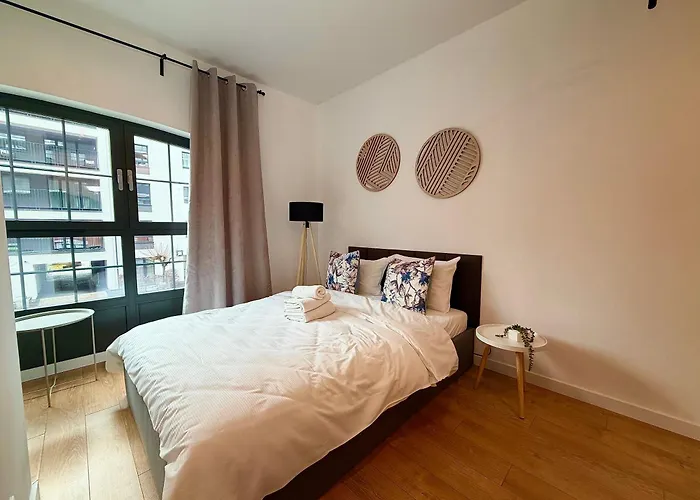 Mieszczanska Riverfront By Bookinghost * فروتسواف