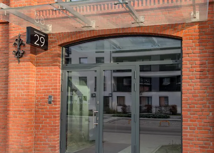 Mieszczańska Riverfront By Bookinghost