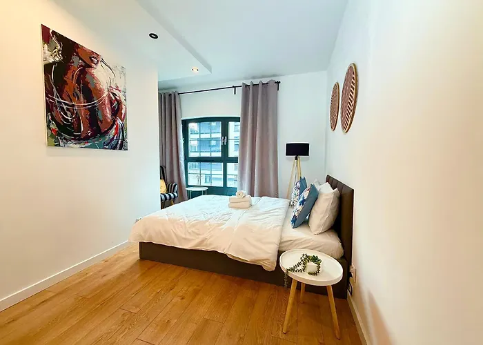 Mieszczanska Riverfront By Bookinghost * فروتسواف